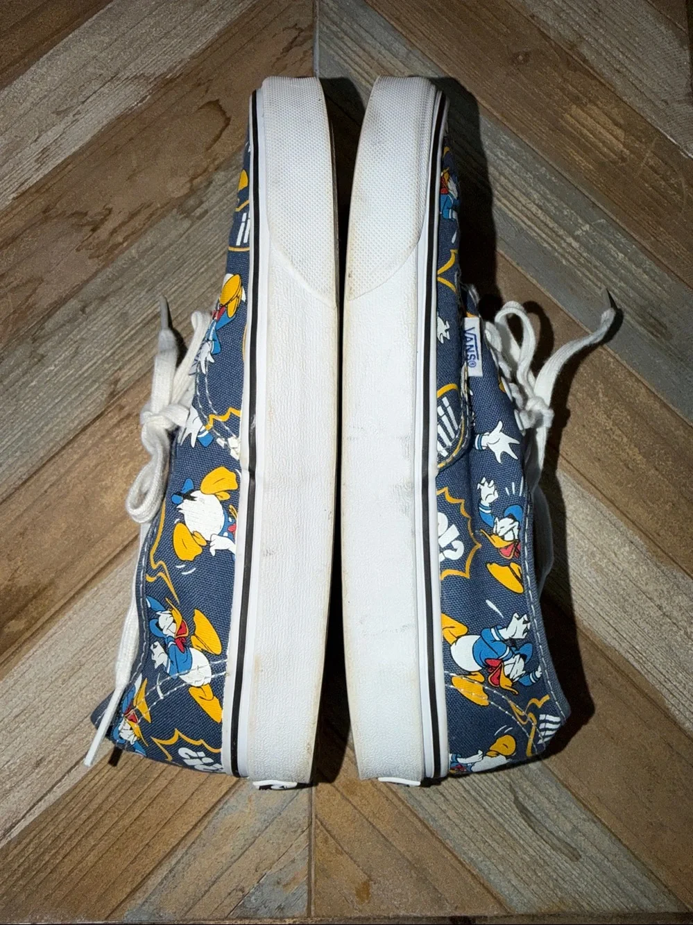 Disney VANS Navy Donald Duck Graphic Canvas Lace-Up Sneakers sz 6.5 M, 8W - Picture 3 of 7